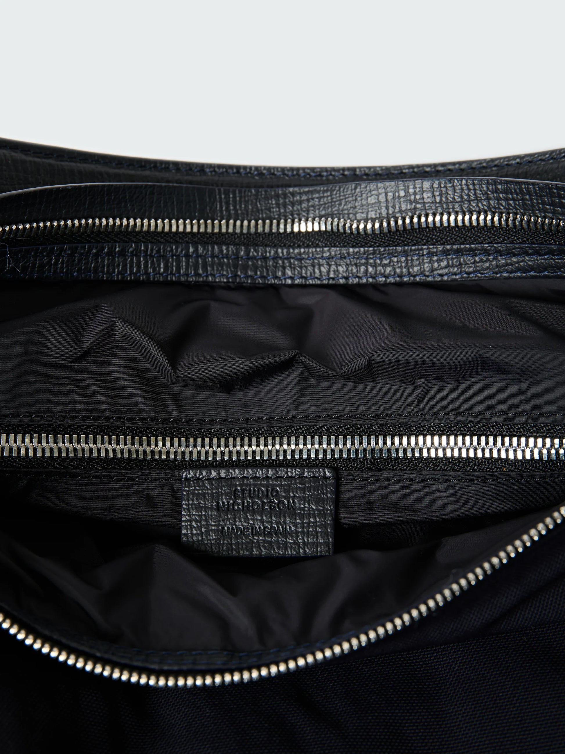 STUDIO NICHOLSON - Airport bag astro nylon black