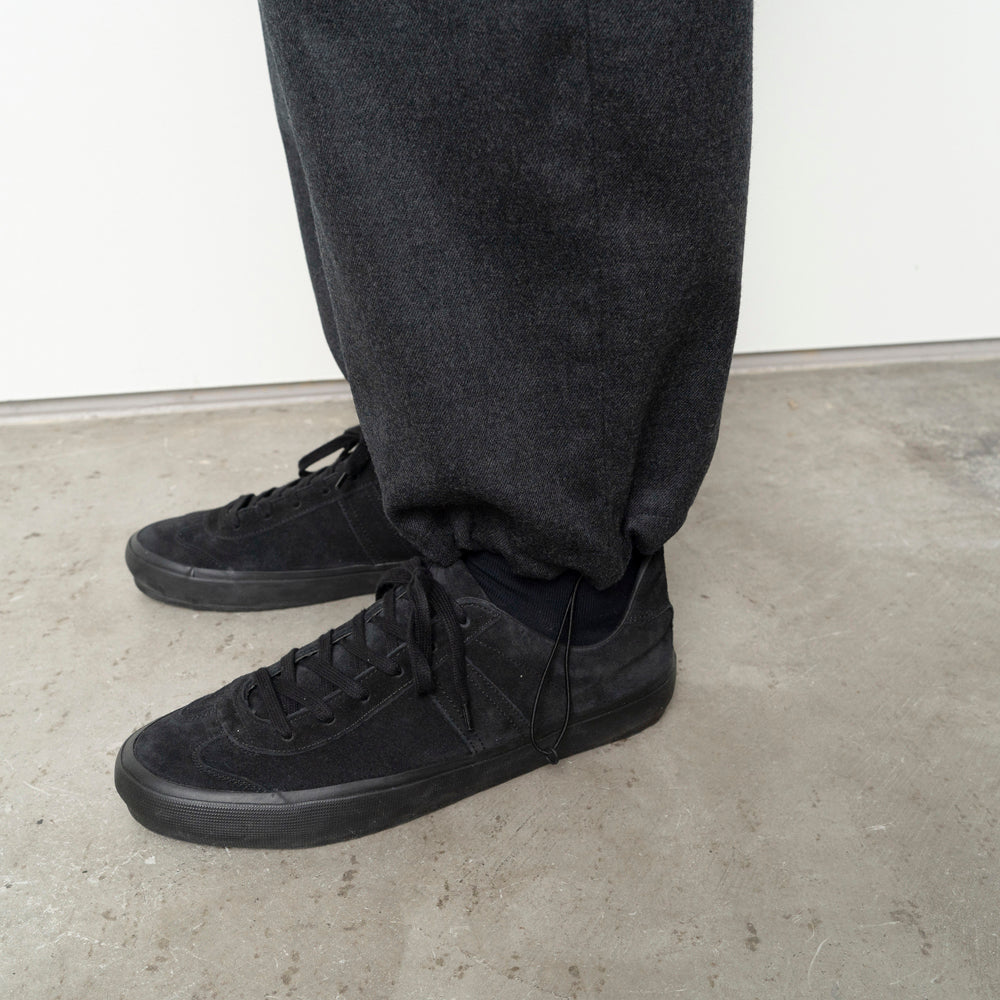 STILL BY HAND - Free adjusting wool pants charcoal STILL BY HAND