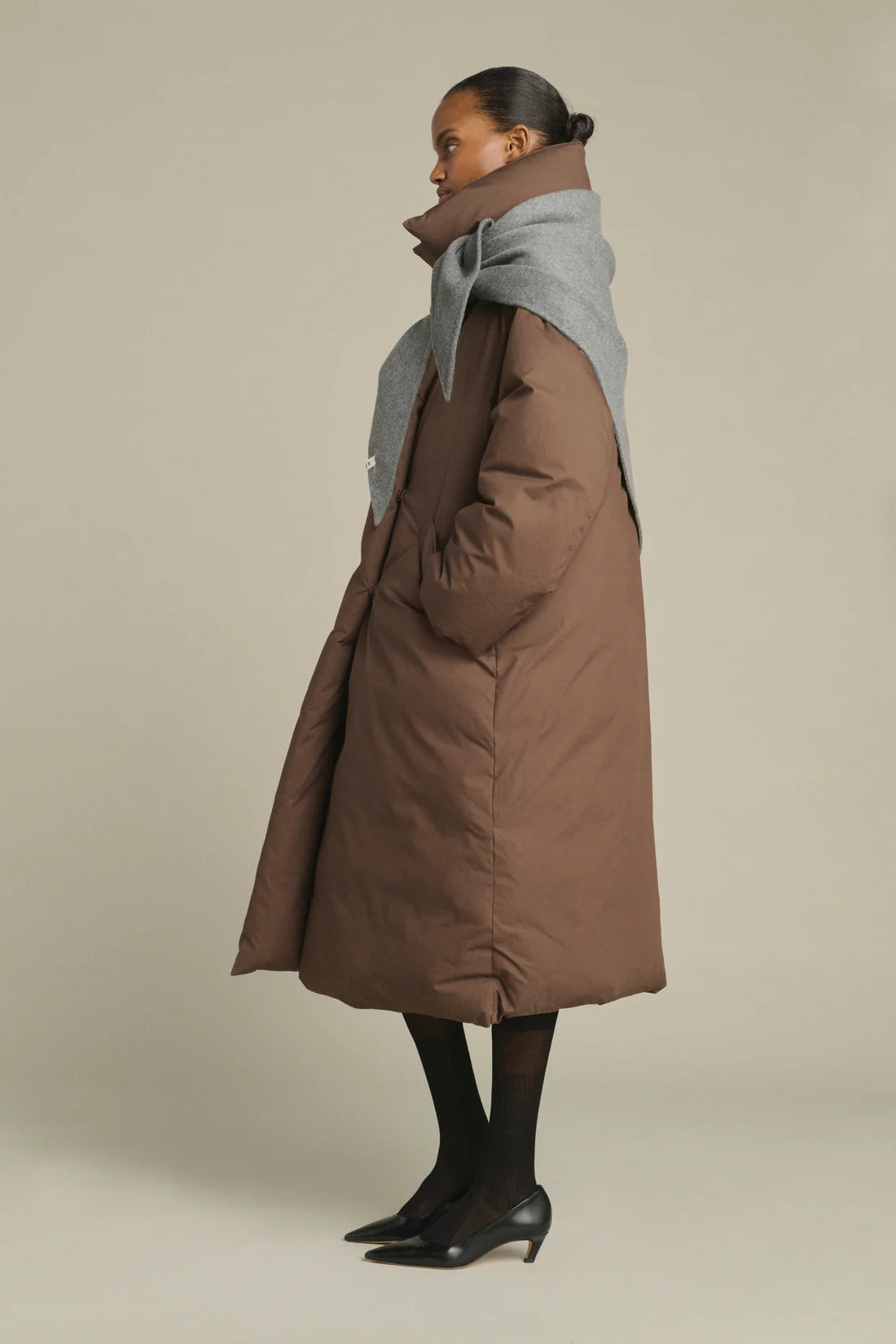 SOEUR - Foulard triangle en laine double face Jamelia gris clair
