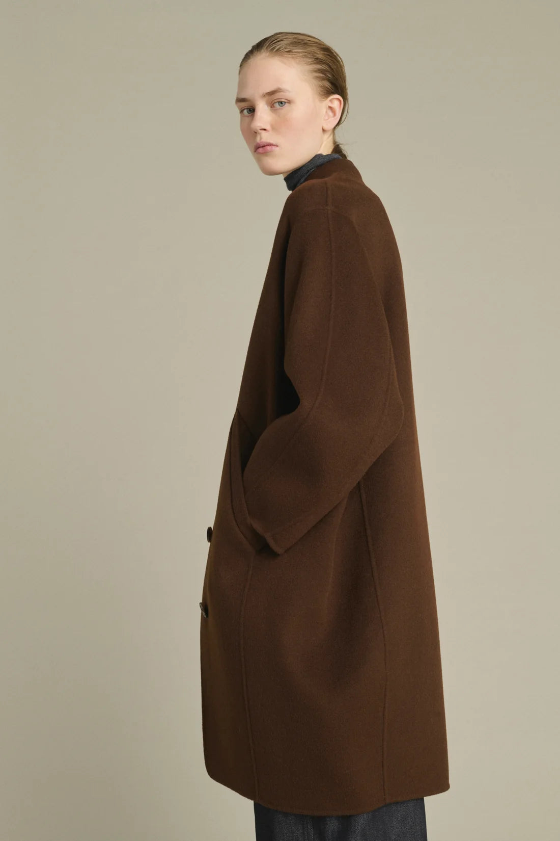 SOEUR - Manteau rond en laine double face Beaulieu chocolat