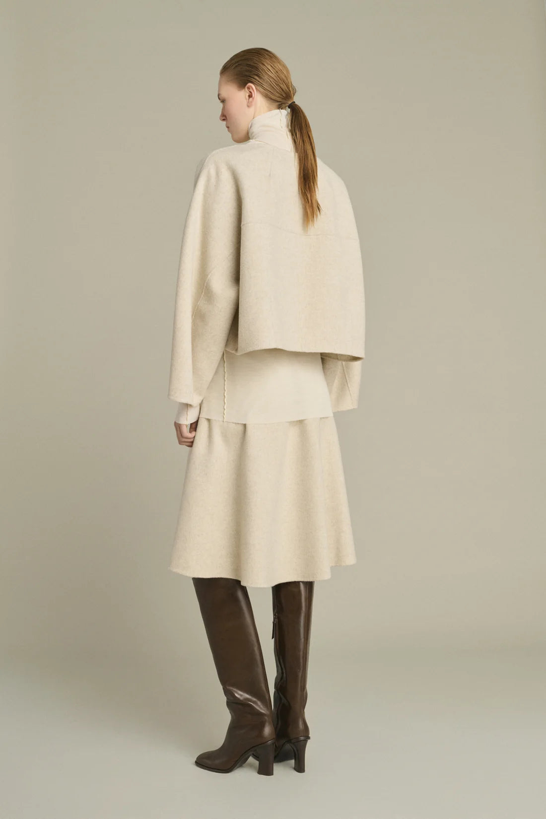 SOEUR - Haut boxy en laine double face Hora écru/gris