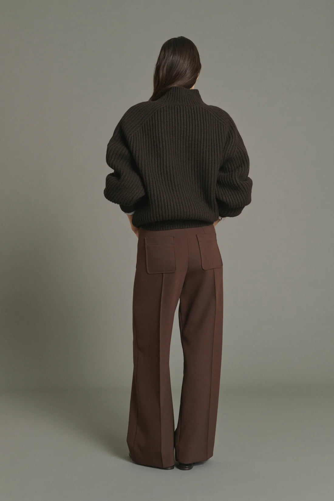 SOEUR - Pantalon long à poches plaquées et pli piqué marron