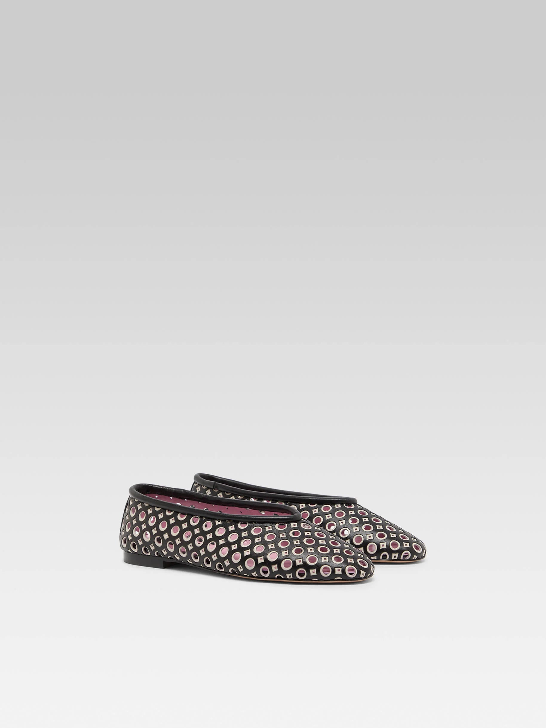 CAREL - Soleil ballerines en cuir perforé noir et ivoire