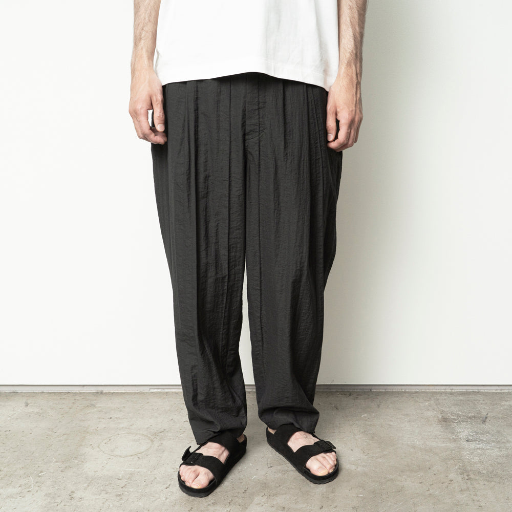 STILL BY HAND - Pin tuck easy pant charcoal Pto7261os