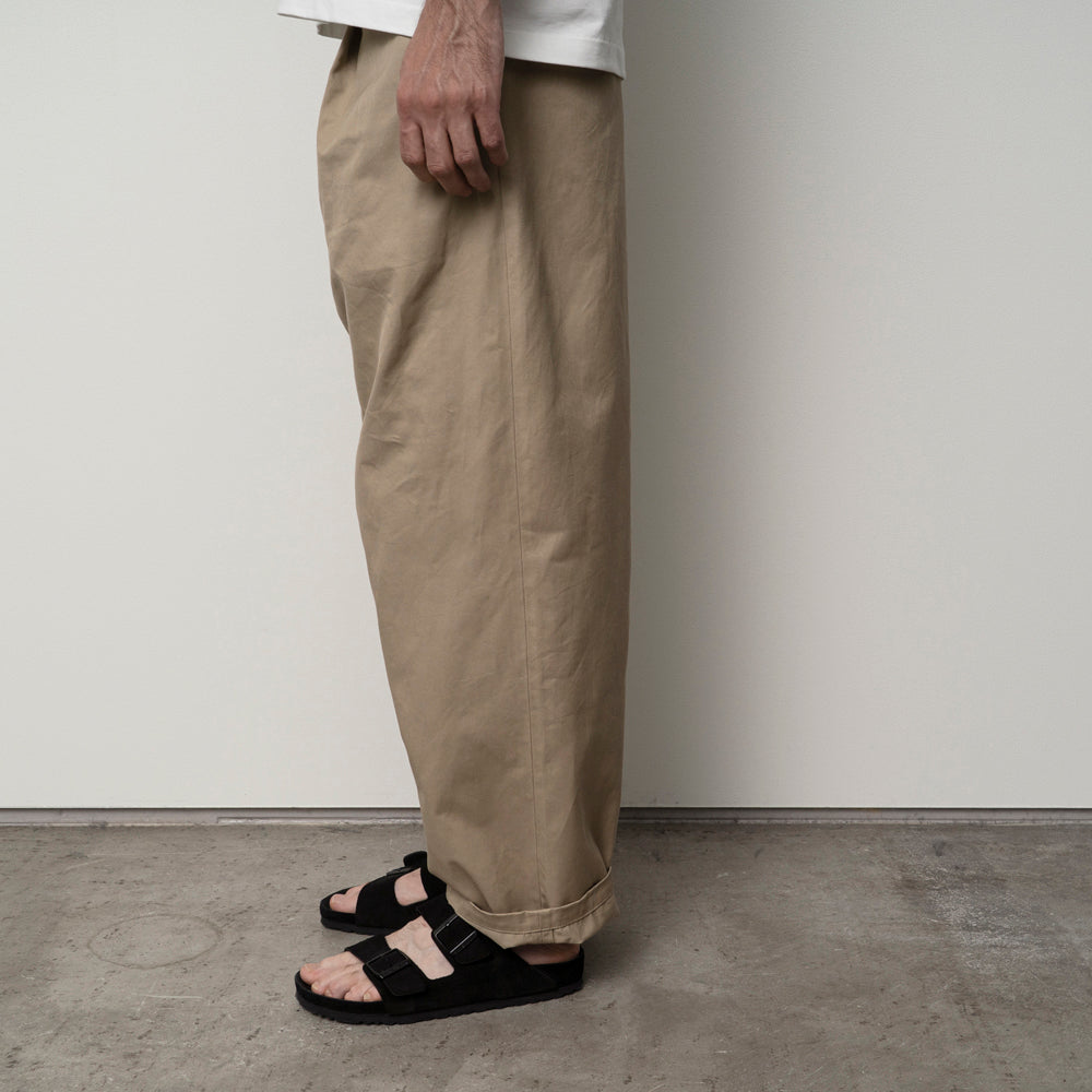 STILL BY HAND - Selvedge one pleat pant beige Pto2261os