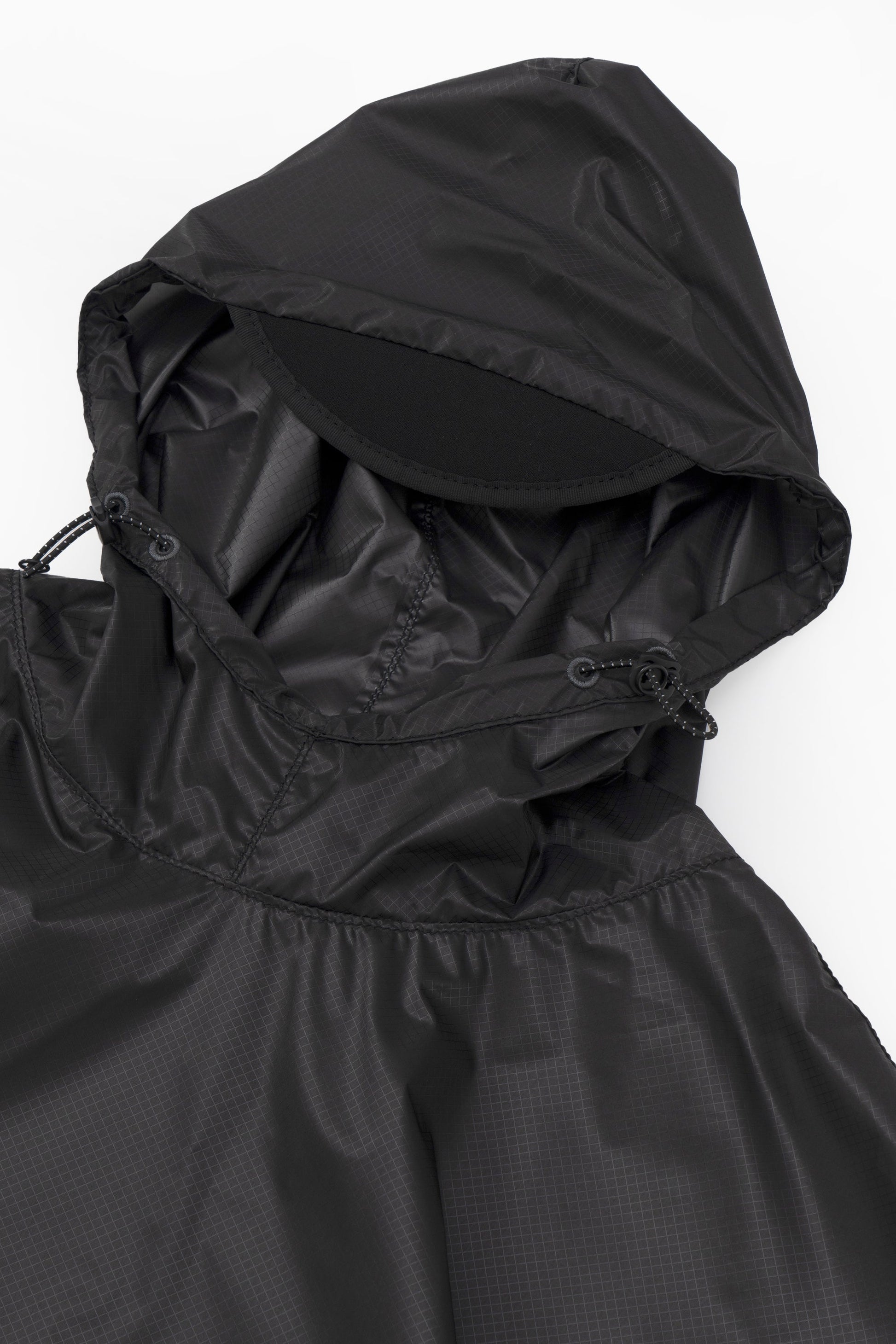 AND WANDER - Poncho sil black AND WANDER