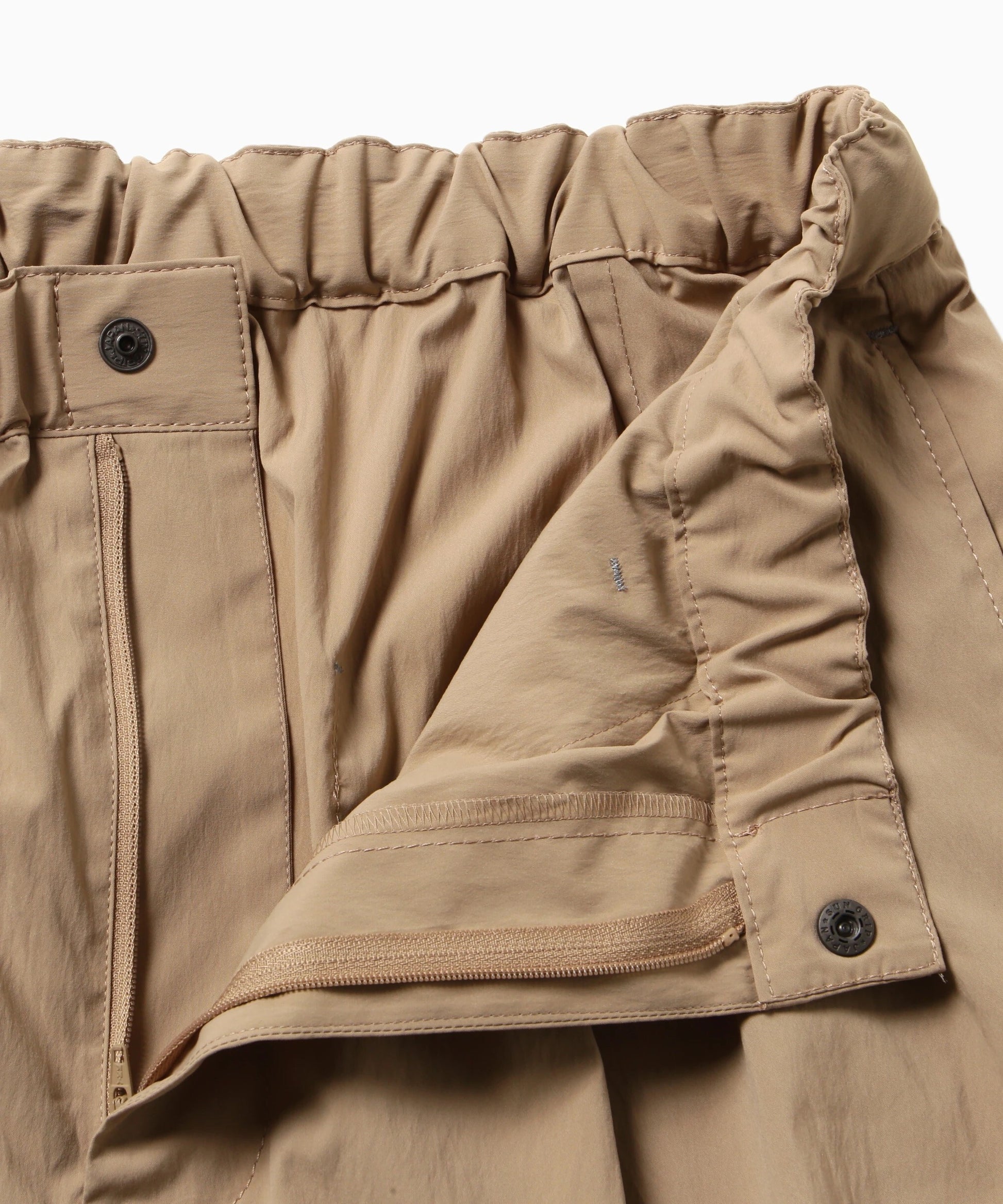 AND WANDER - UV cut strech short beige