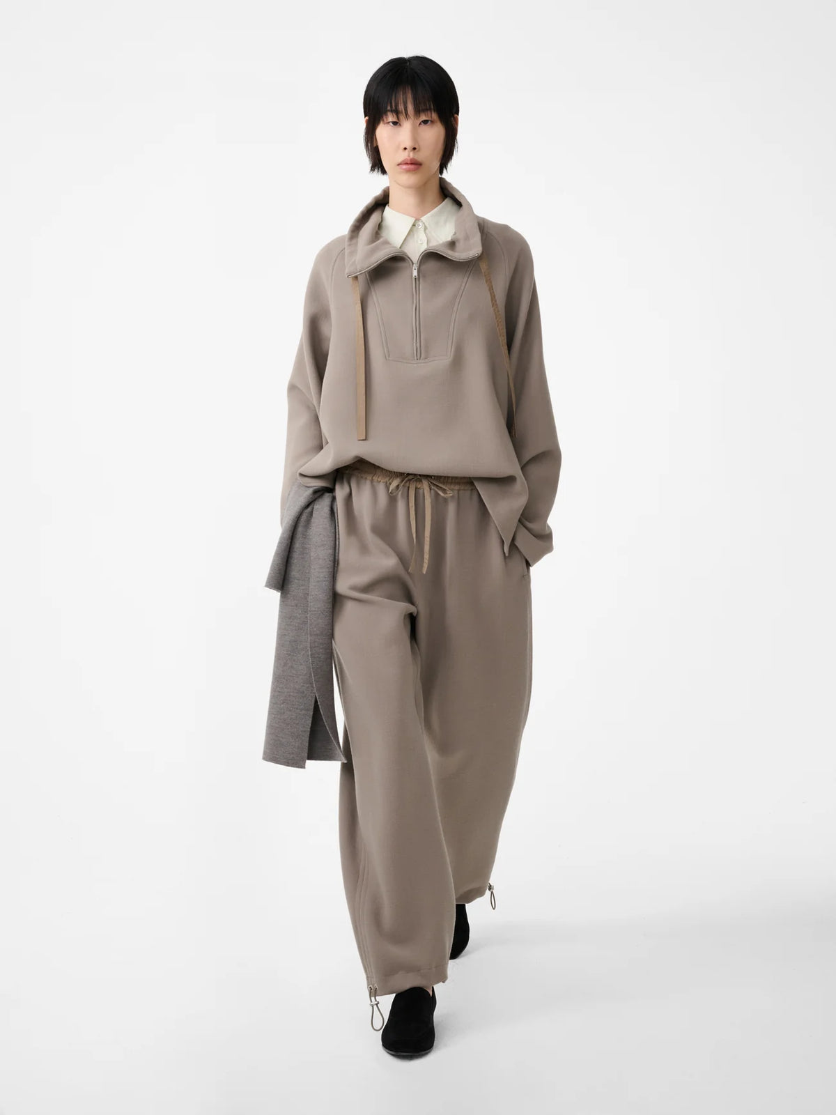 STUDIO NICHOLSON - Farr Wool Drawstring Pant Taupe