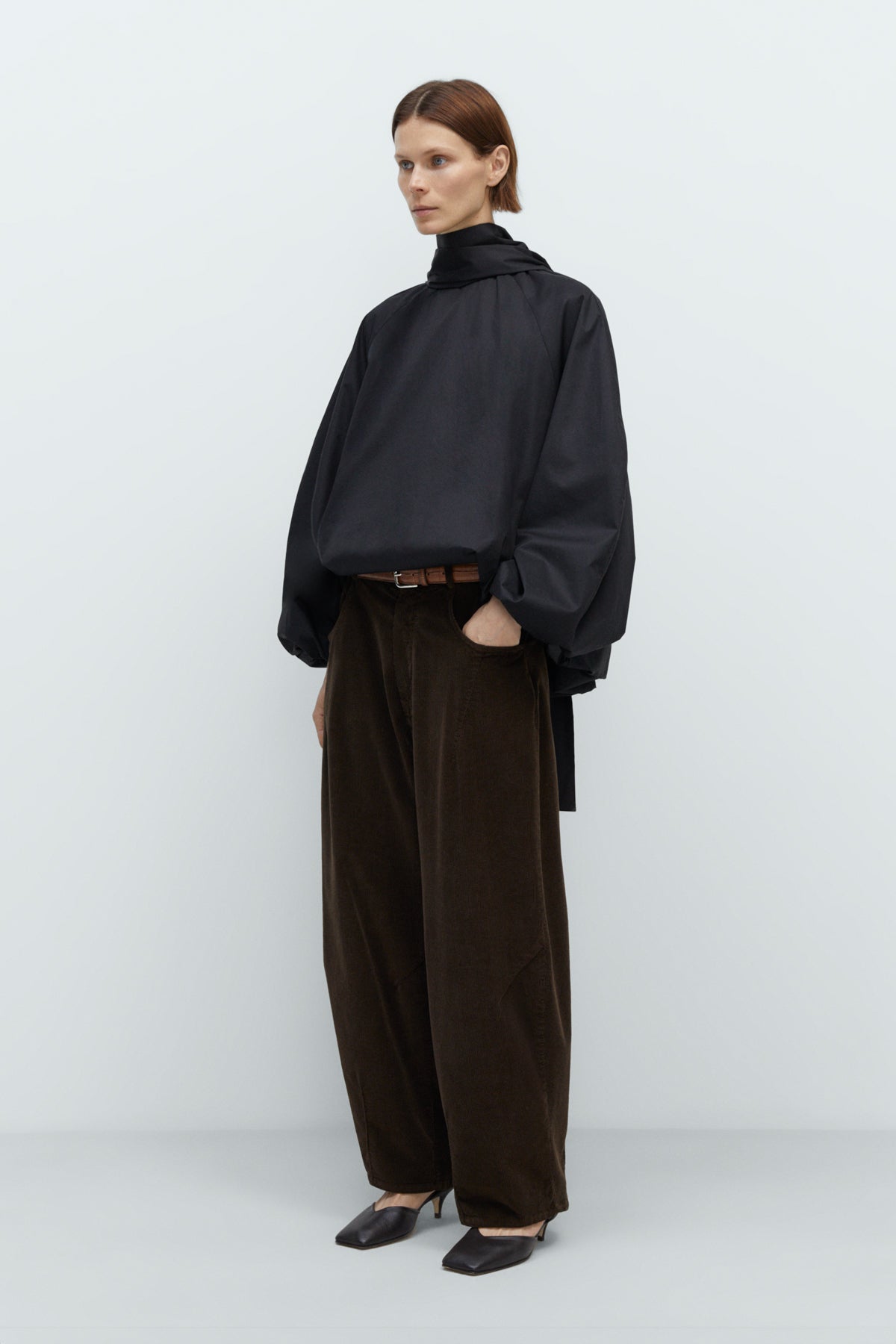 CORDERA - Corduroy baggy pants brown