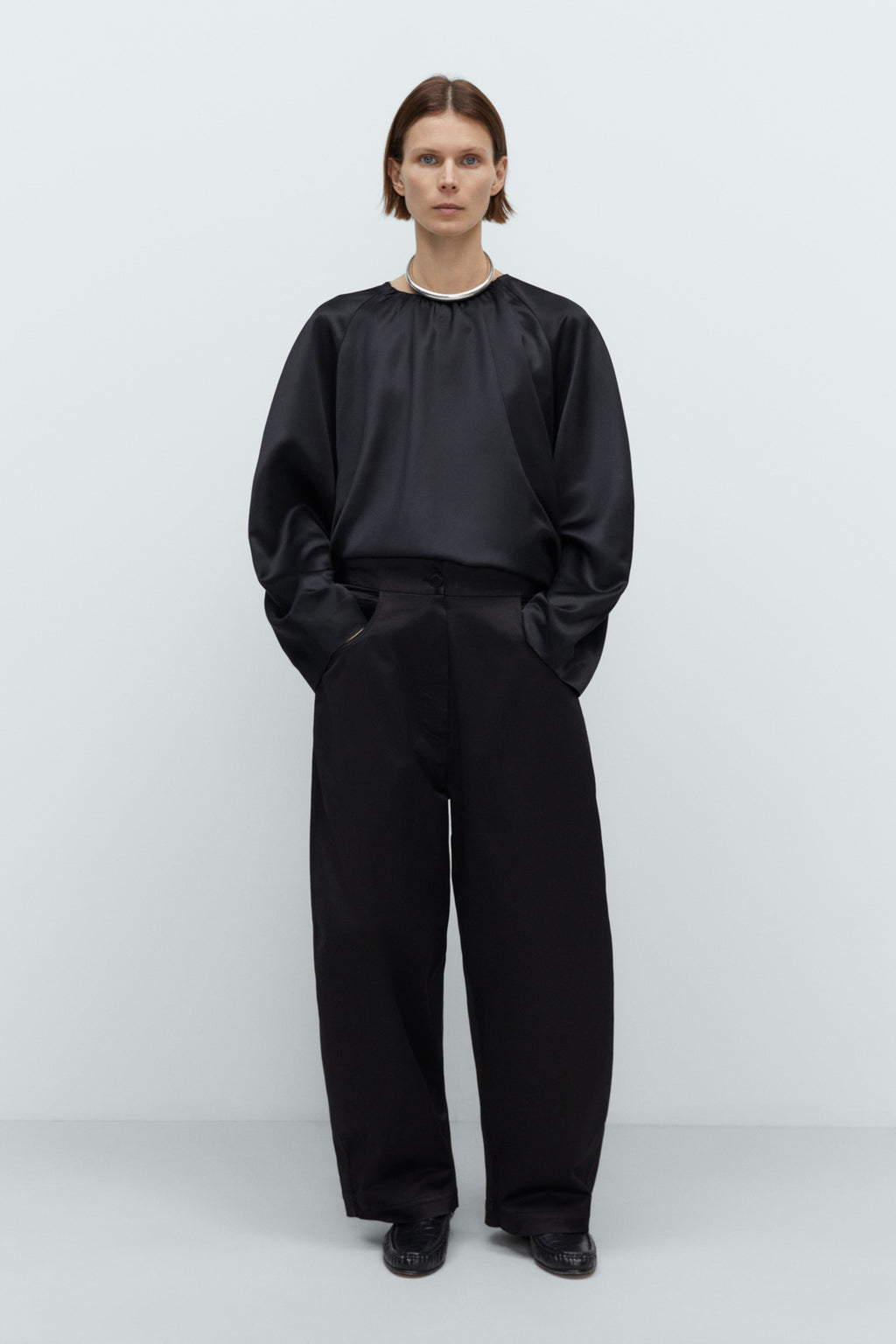 CORDERA - Satin curved pants black