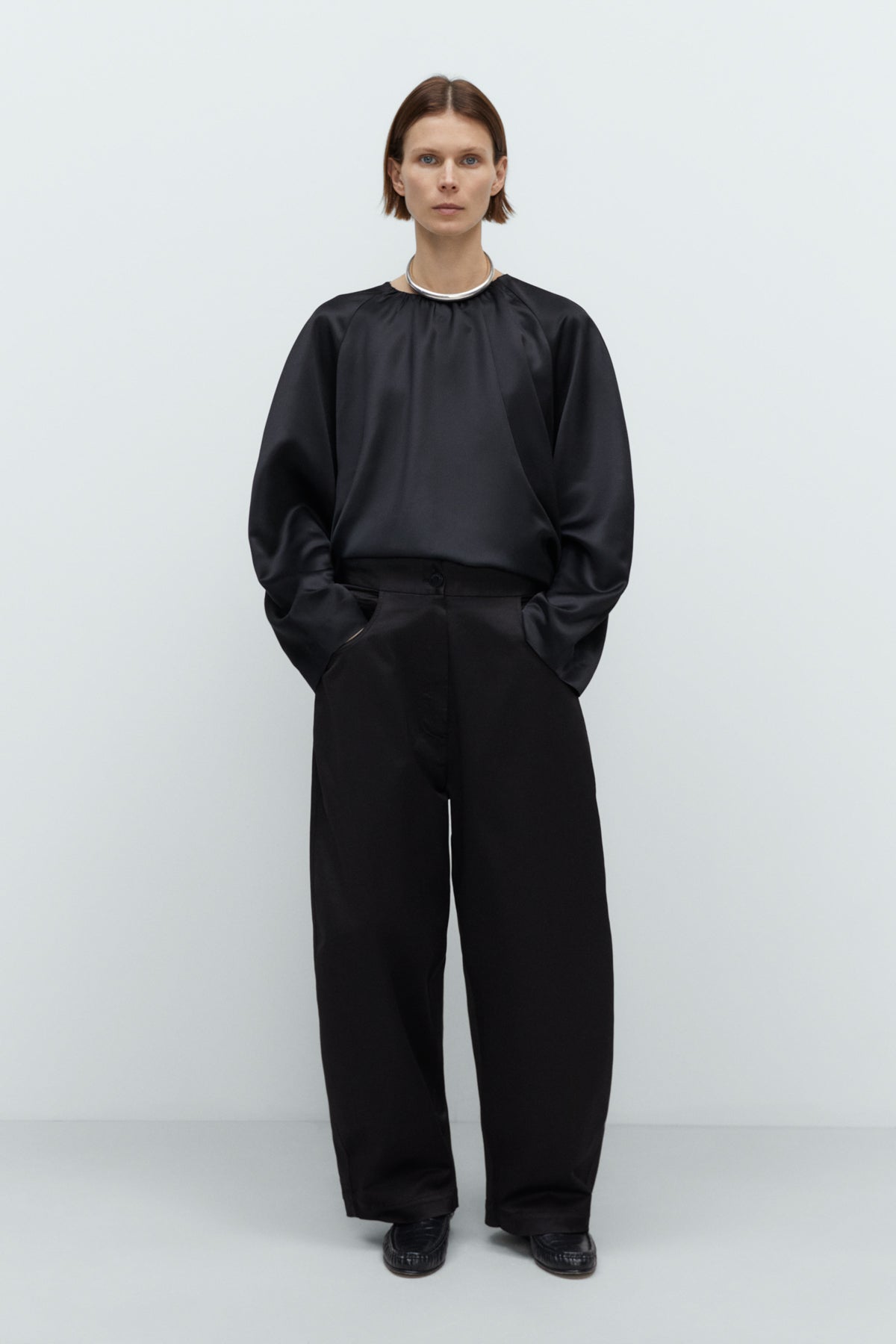CORDERA - Satin curved pants black