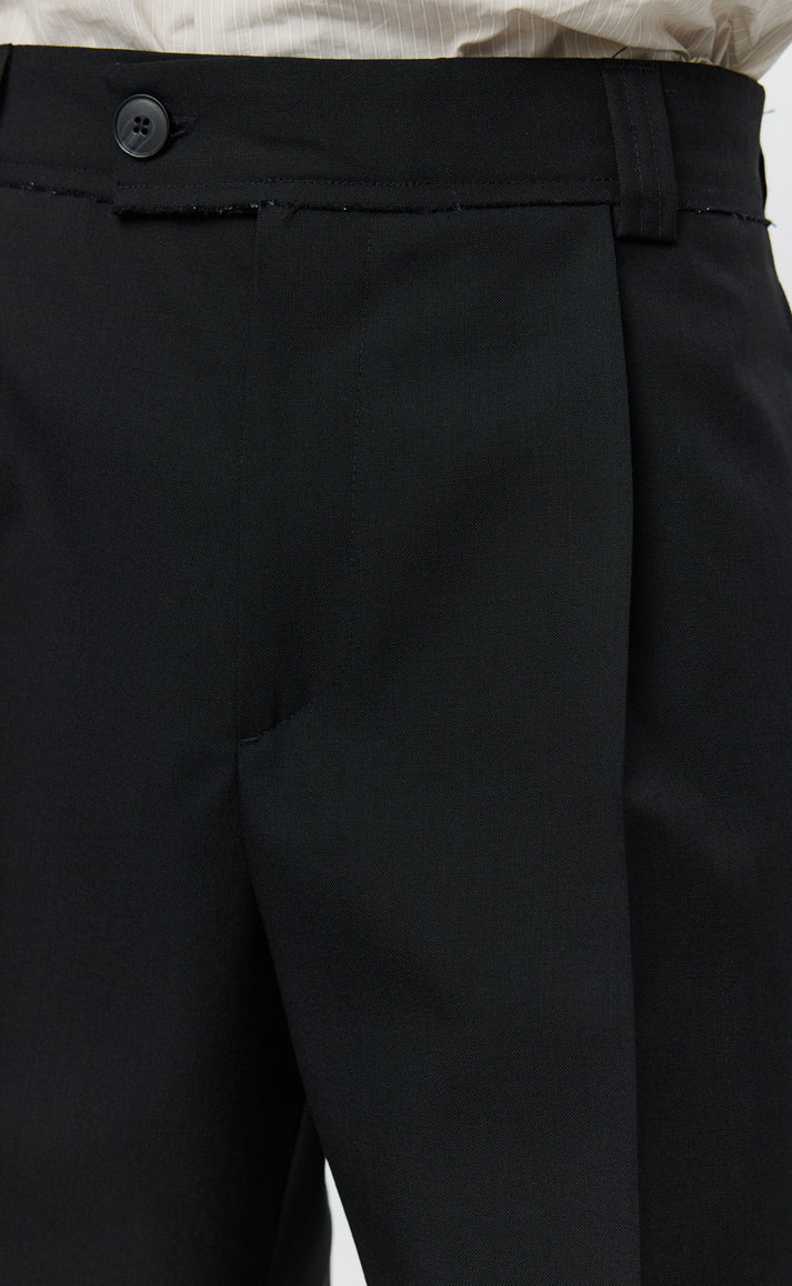 MFPEN - Classic shorts black tropical wool