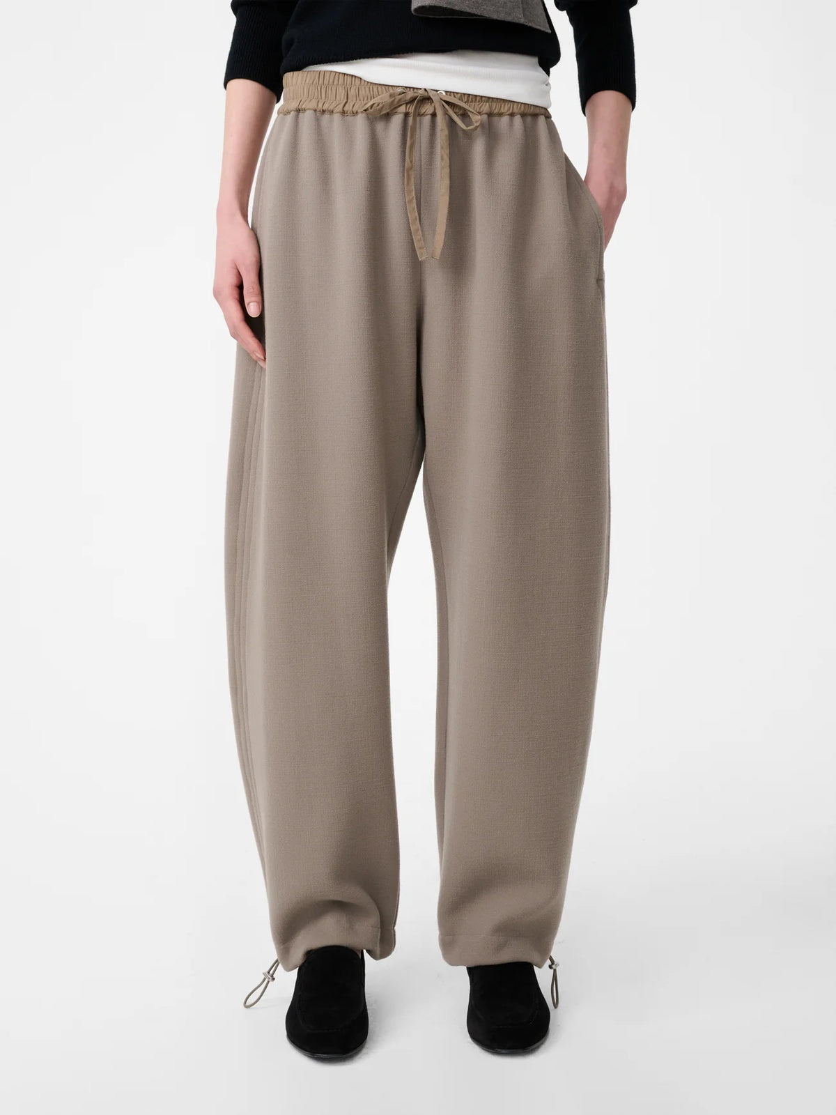 STUDIO NICHOLSON - Farr Wool Drawstring Pant Taupe