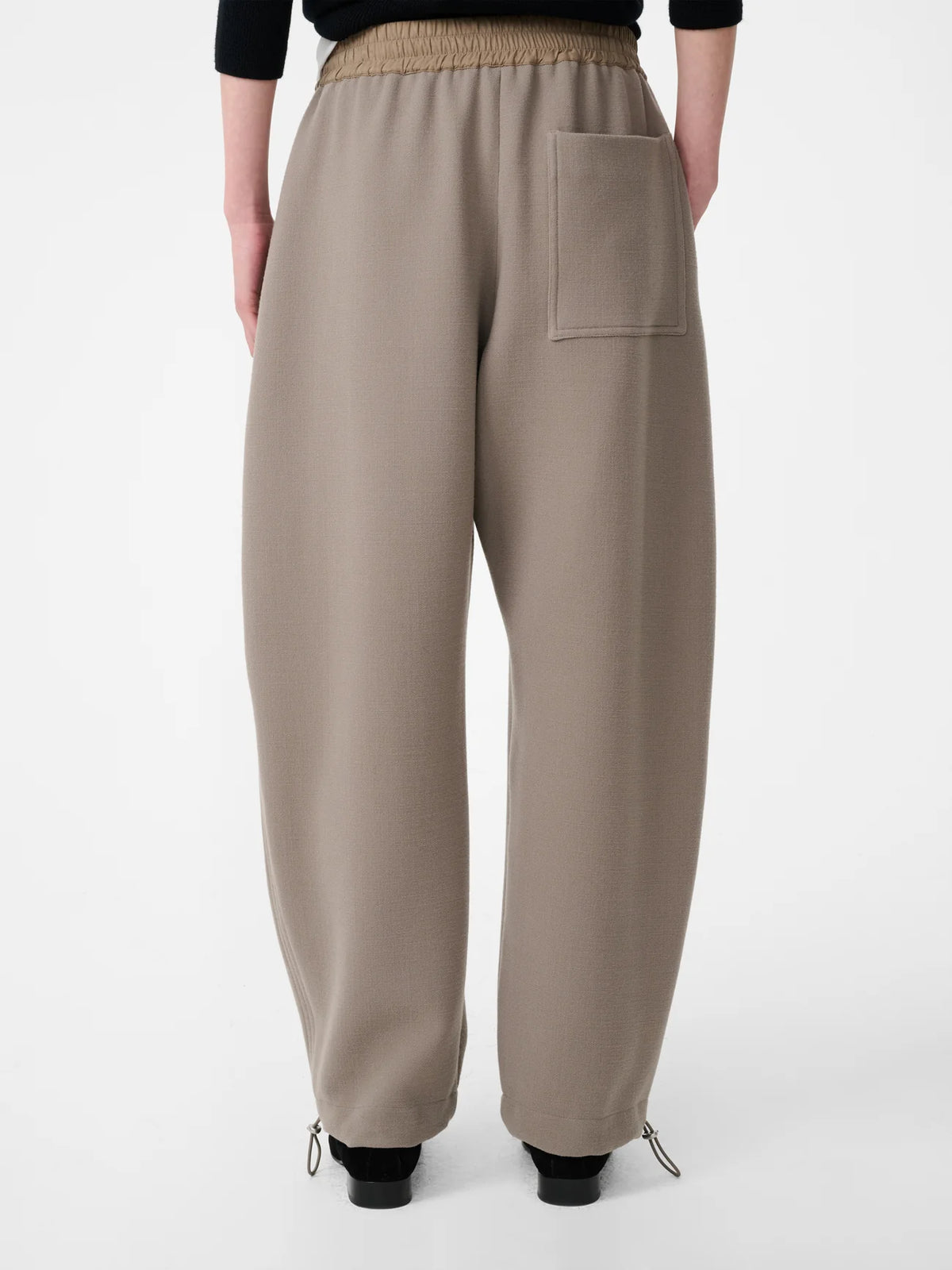 STUDIO NICHOLSON - Farr Wool Drawstring Pant Taupe