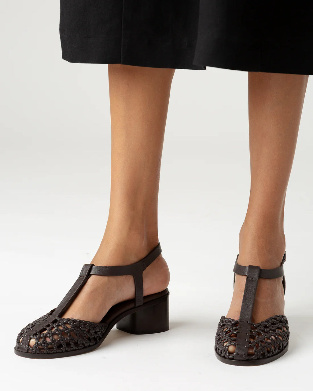 HEREU - Gabia heeled woven Tbar sandal dark brown