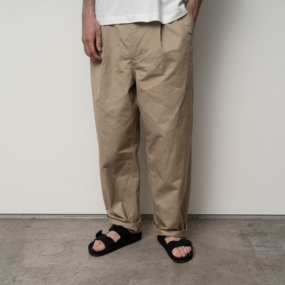 STILL BY HAND - Selvedge one pleat pant beige Pto2261os