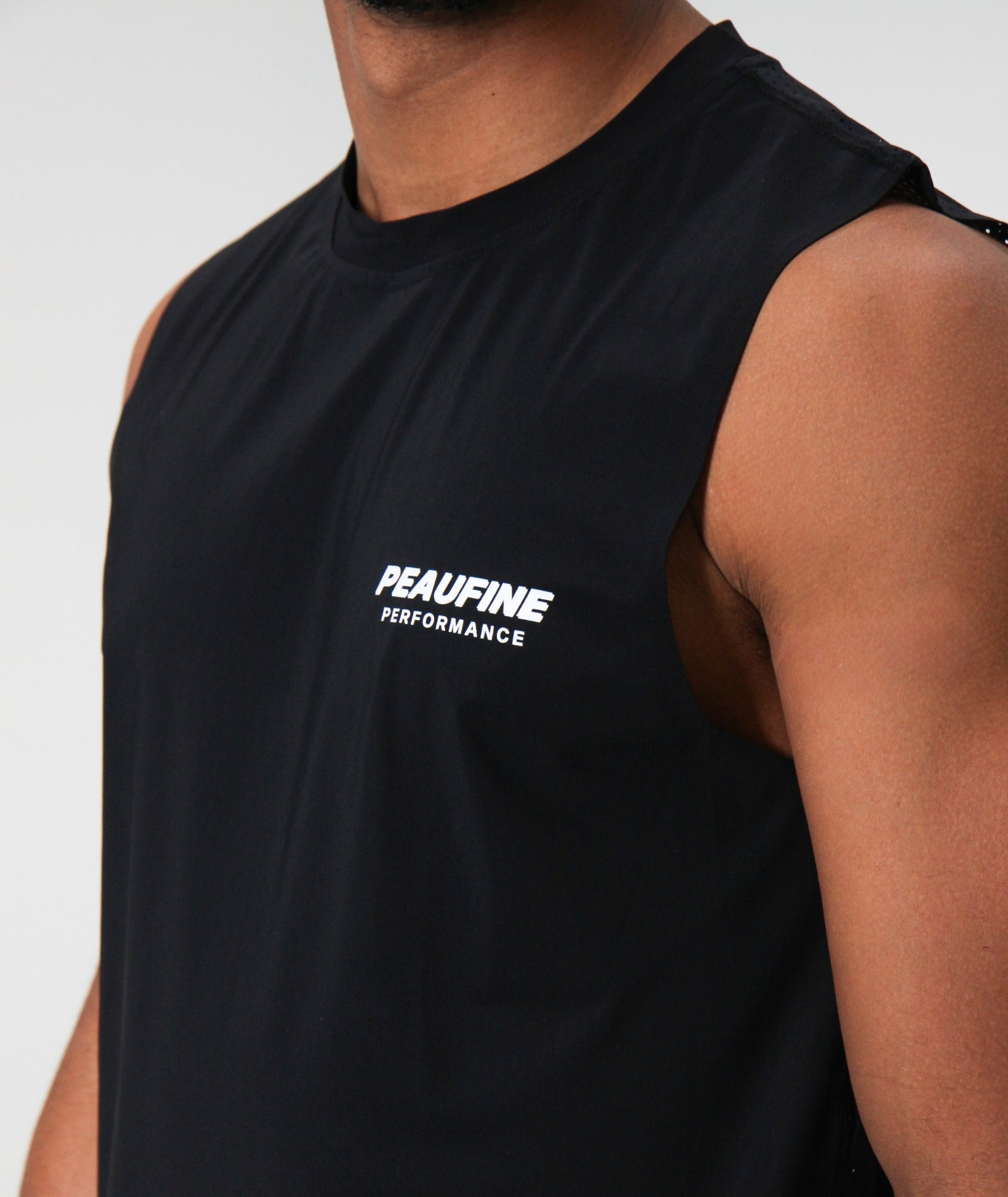 PEAUFINE ATHLETICS -  Performance muscle tee black