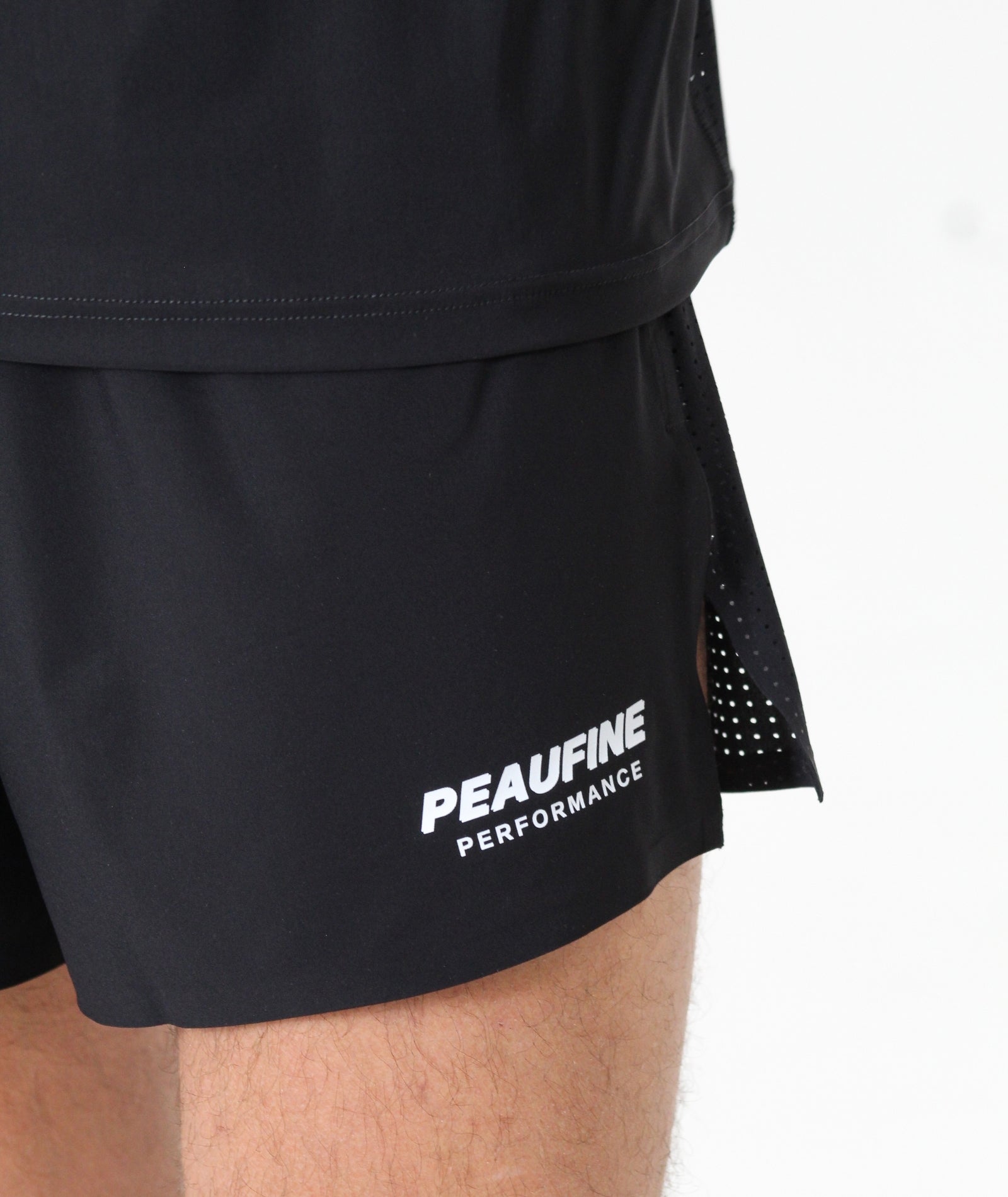 PEAUFINE ATHLETICS -  Performance short 3' black