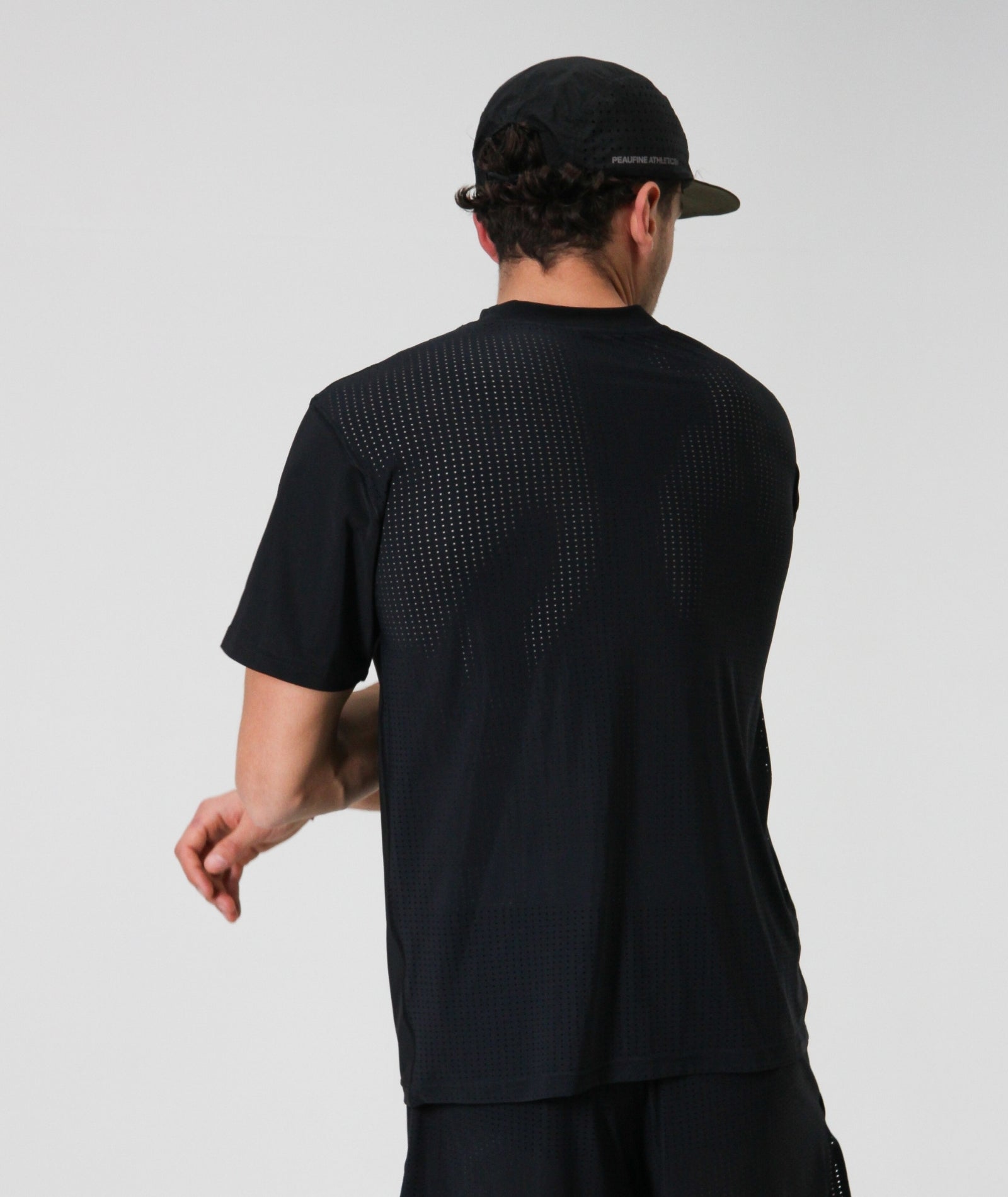 PEAUFINE ATHLETICS -  Performance t-shirt black