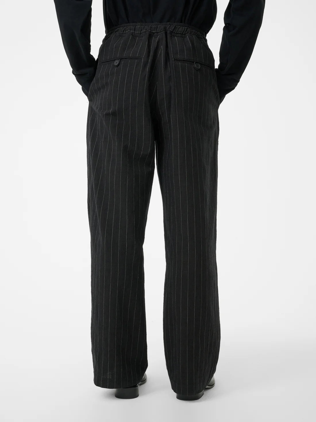 STUDIO NICHOLSON - Pantalon sonny black stripes