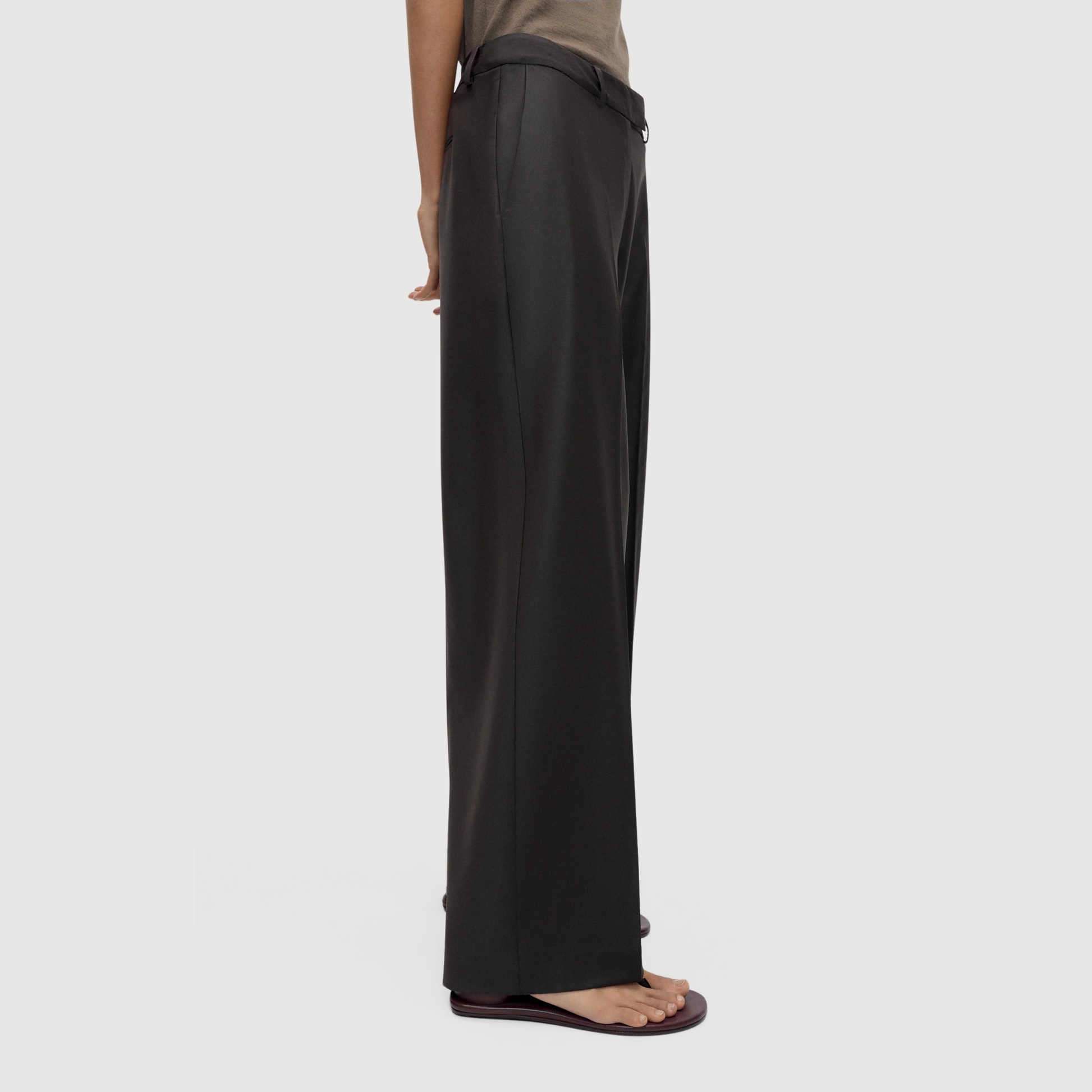CORDERA - Low rise virgin wool pants dark brown