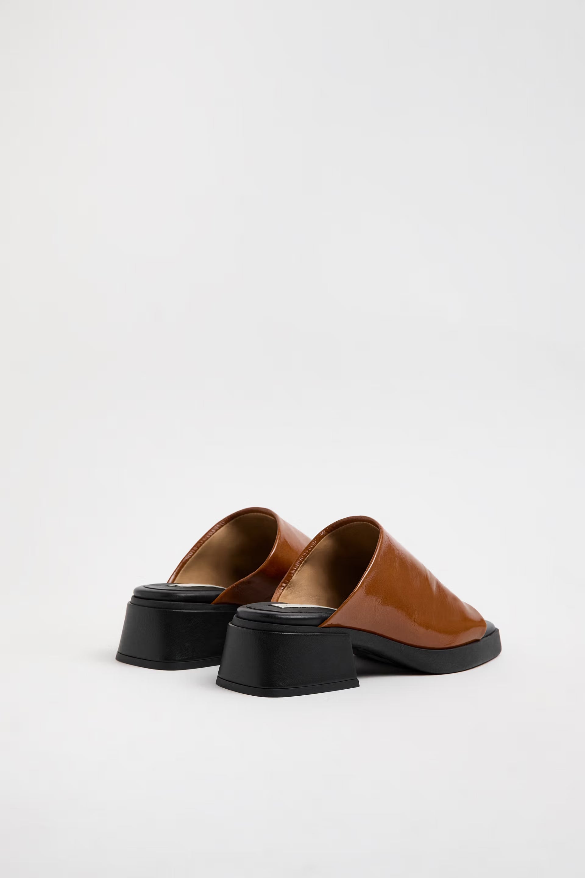 MIISTA - Zooey tan shiny