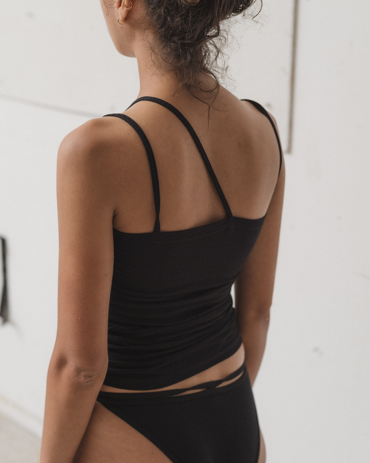 BASERANGE - Nida tank Black