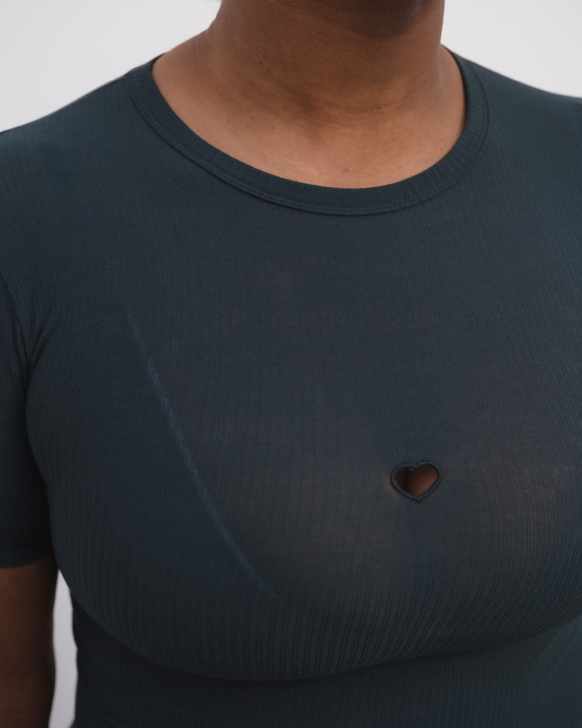 BASERANGE - Heart tee-shirt organic cotton rib Hirsu green